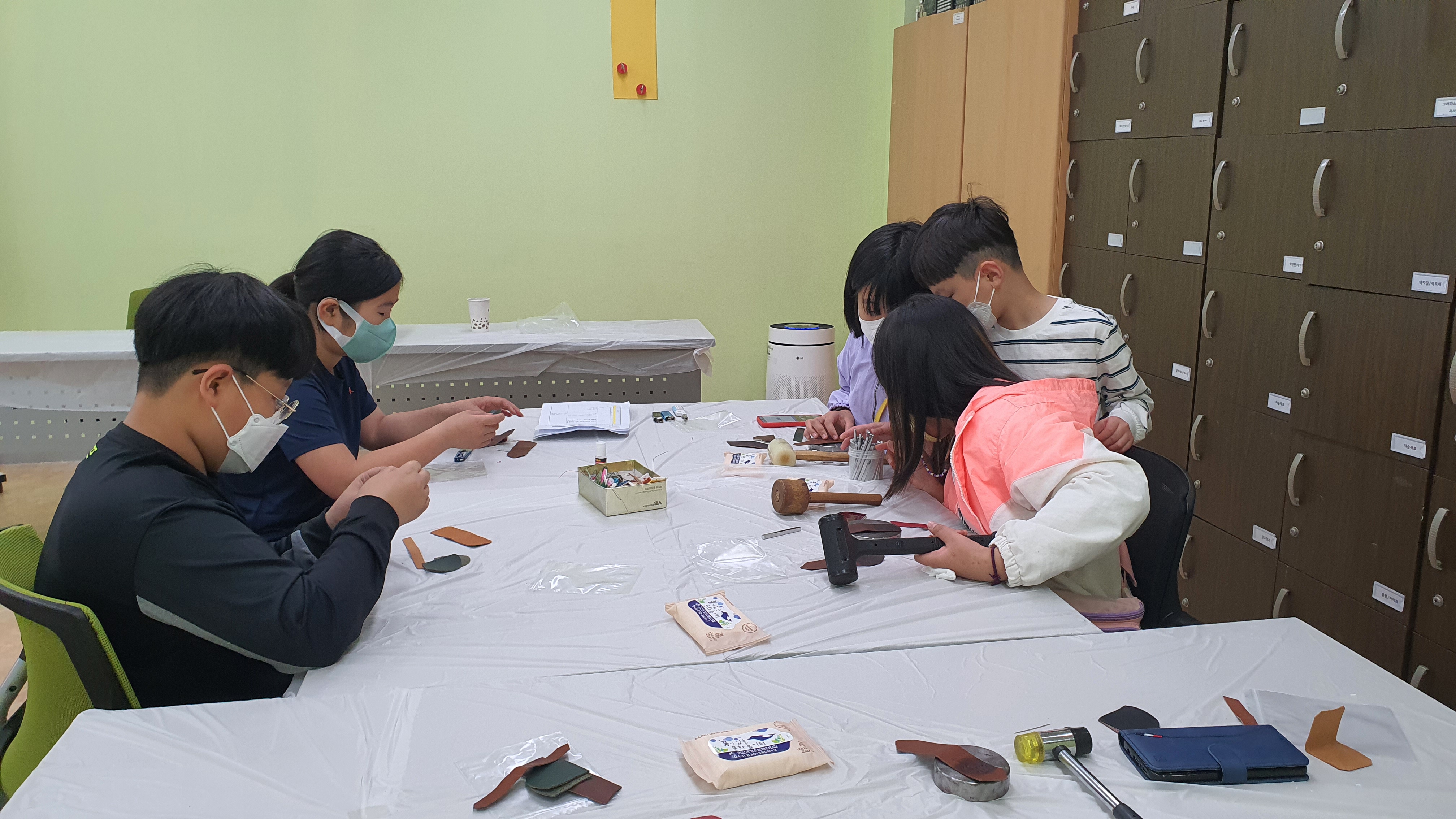 20220423 가죽공예 이미지3