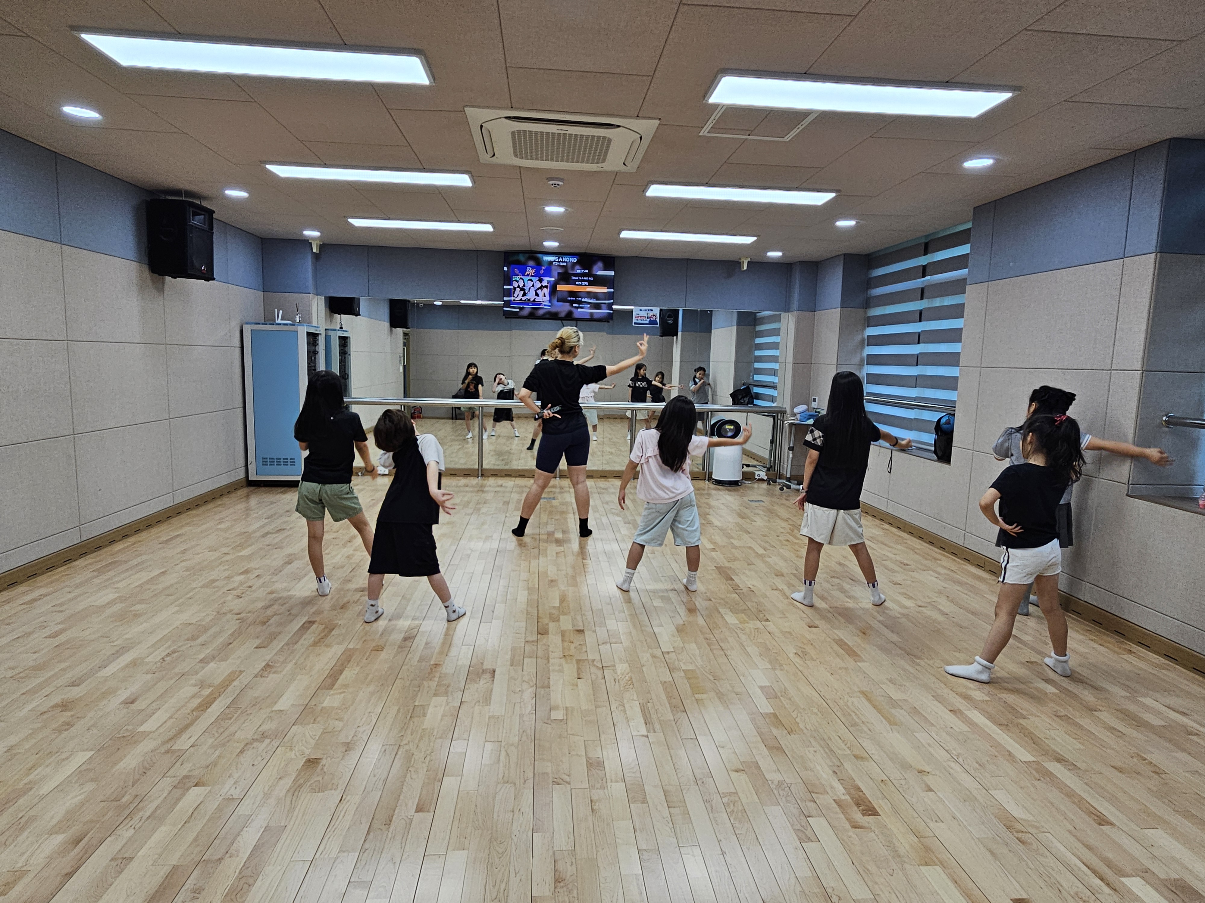 26.07.23 FUN FUN 댄스스쿨 이미지3