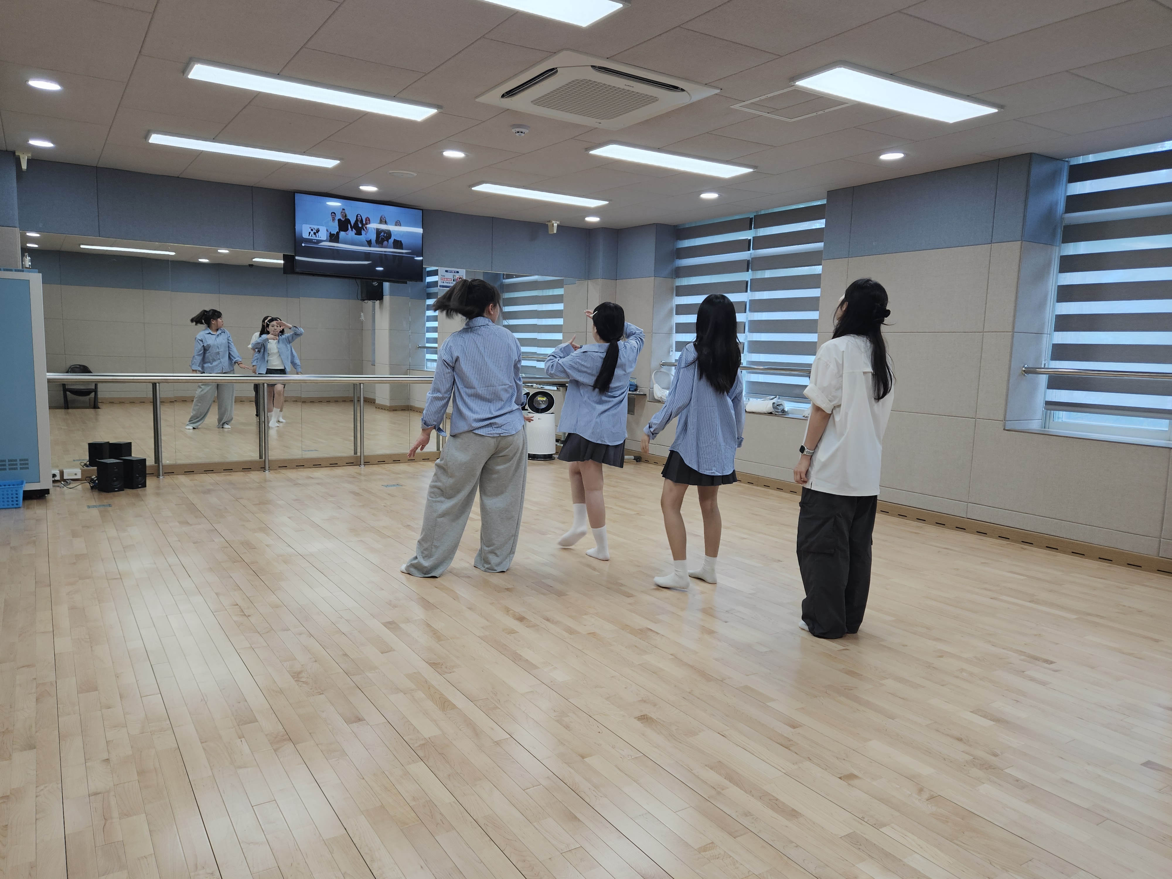 26.08.01 댄스교실 이미지2