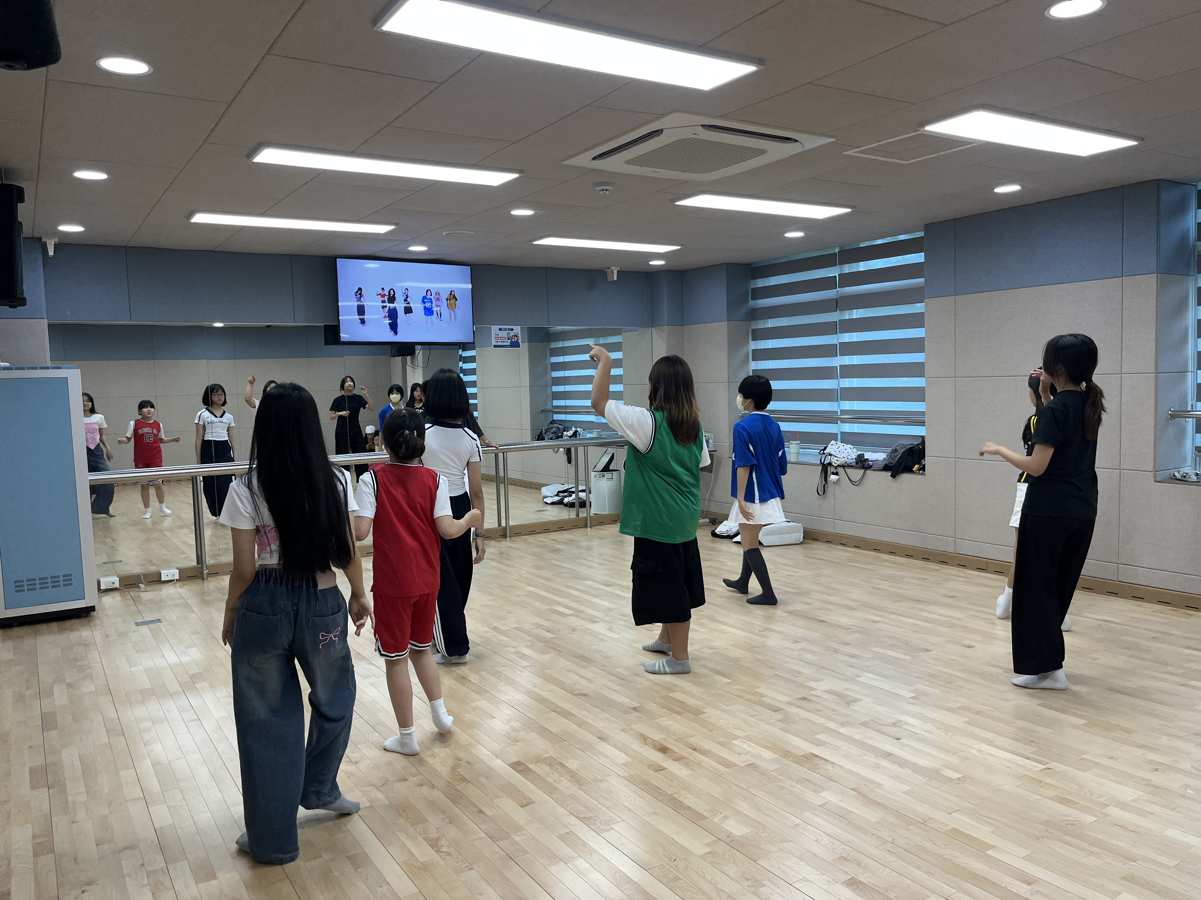 25.08.23 댄스동아리 이미지3