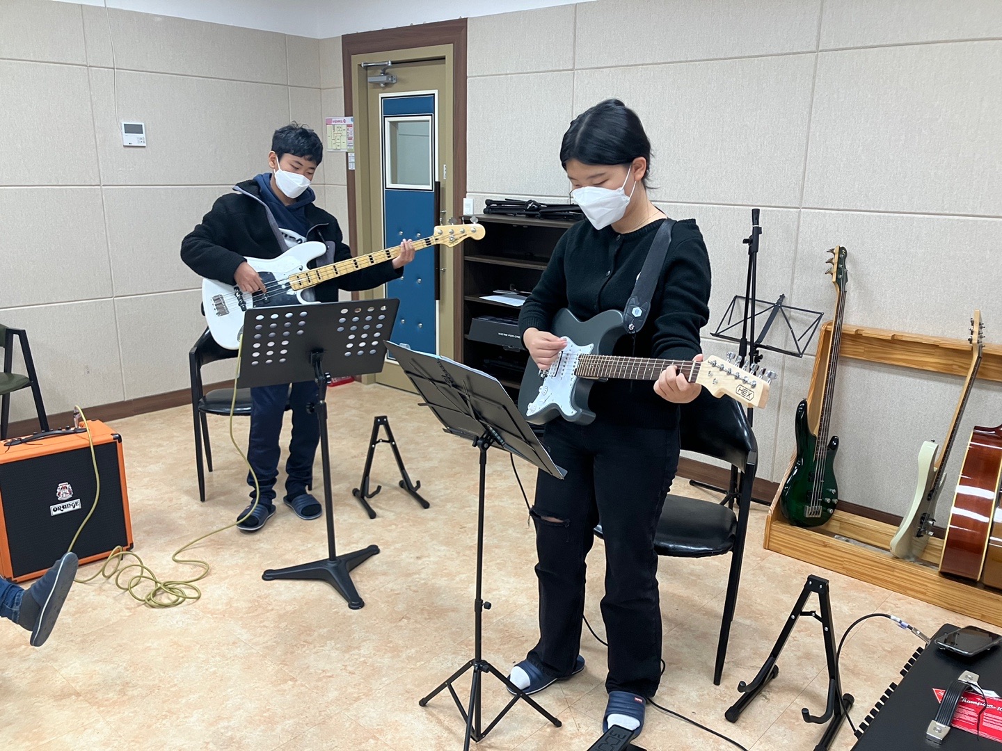 221022 밴드 이미지2