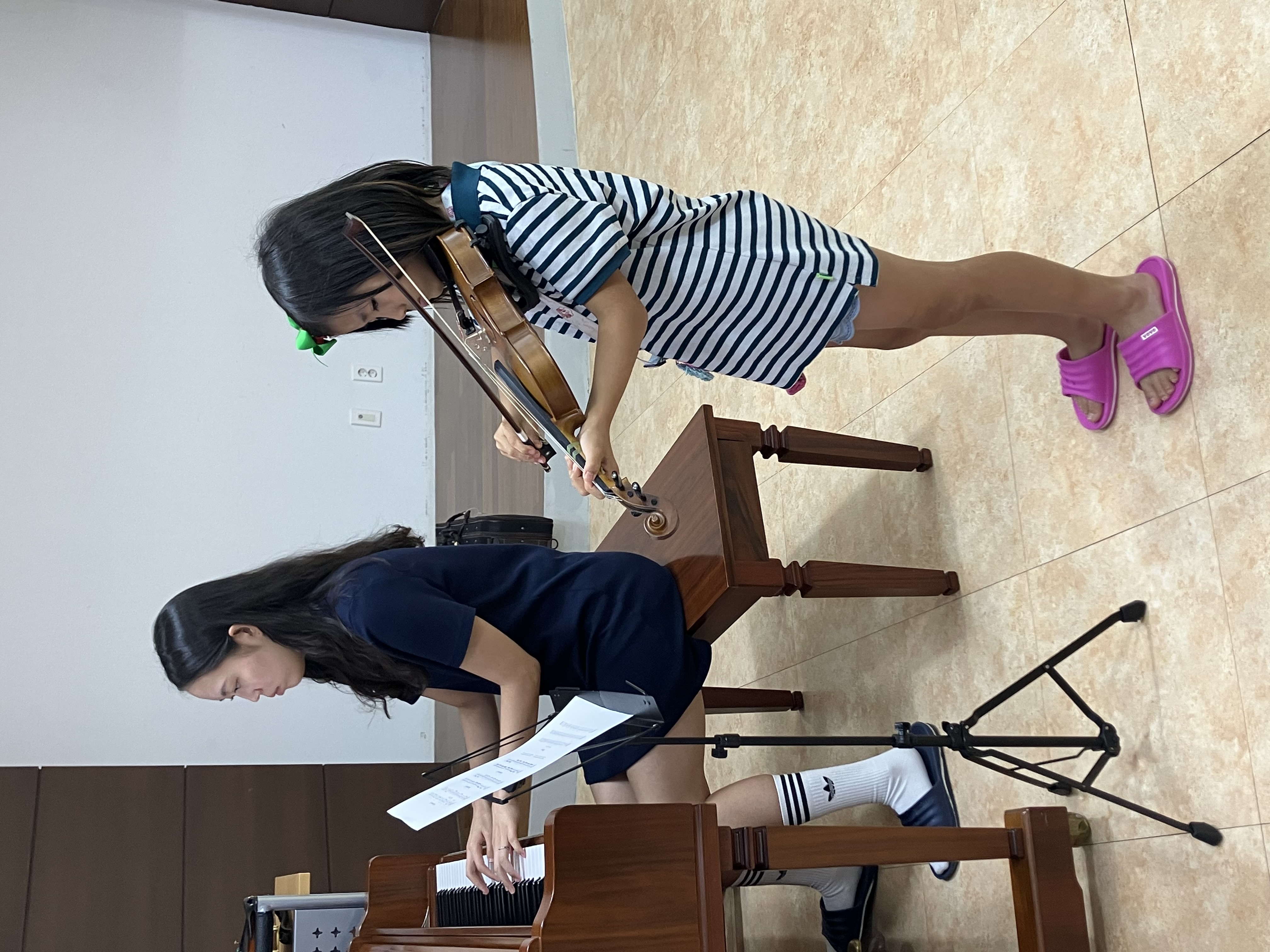 230725 바이올린 이미지2