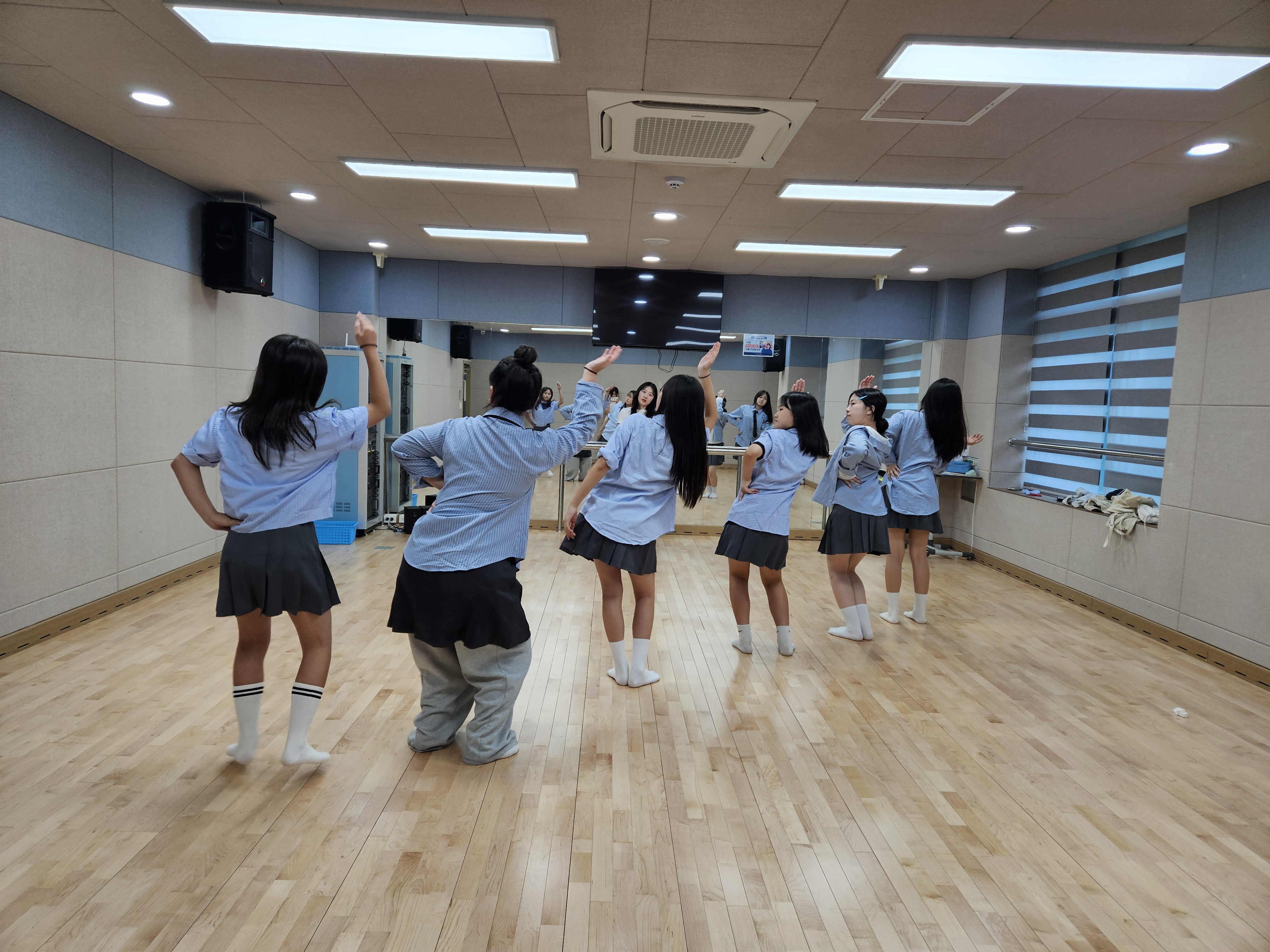 26.08.29  댄스교실 이미지2