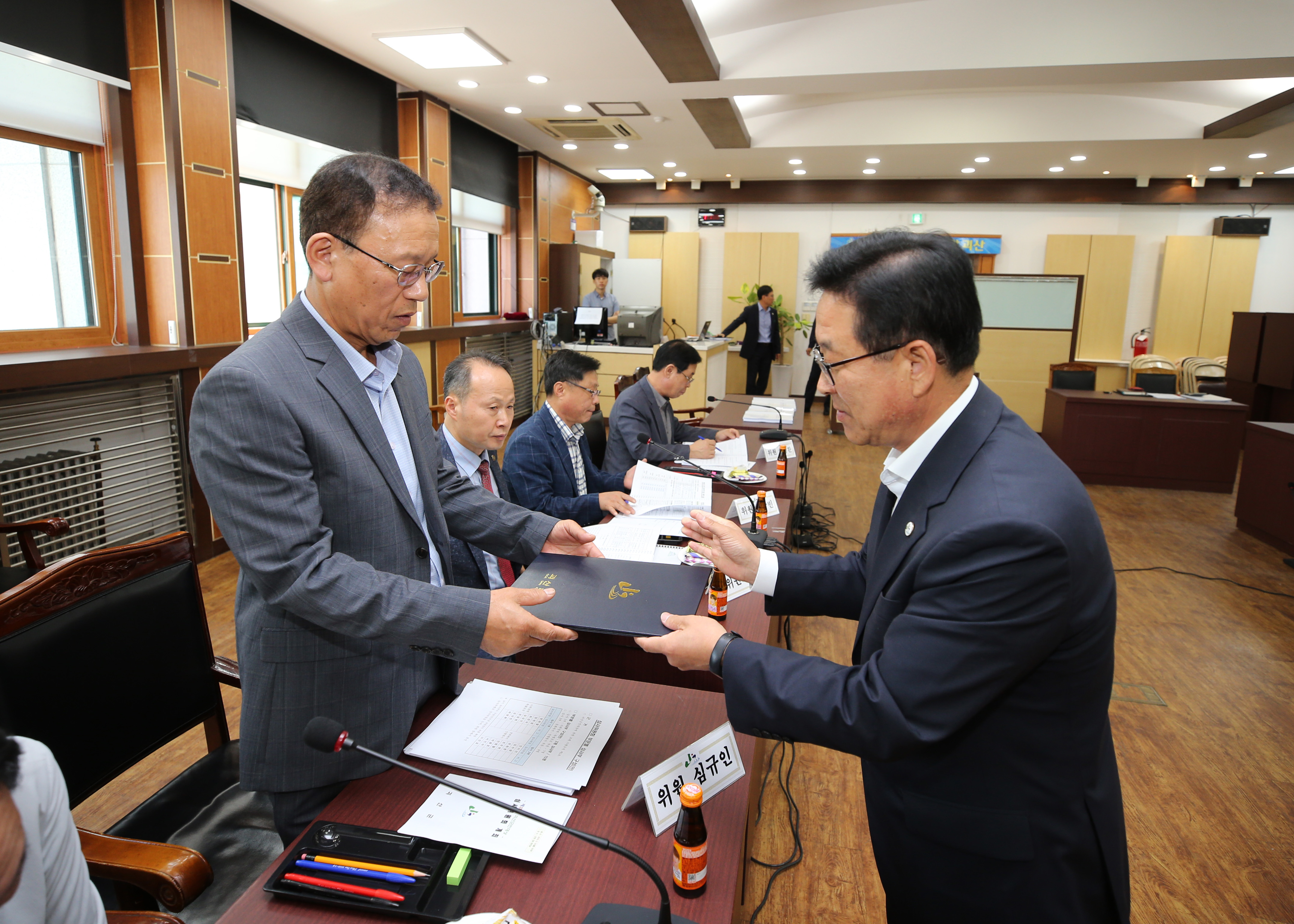 군민대상 심사위원 위촉장 수여식 사진 이미지4