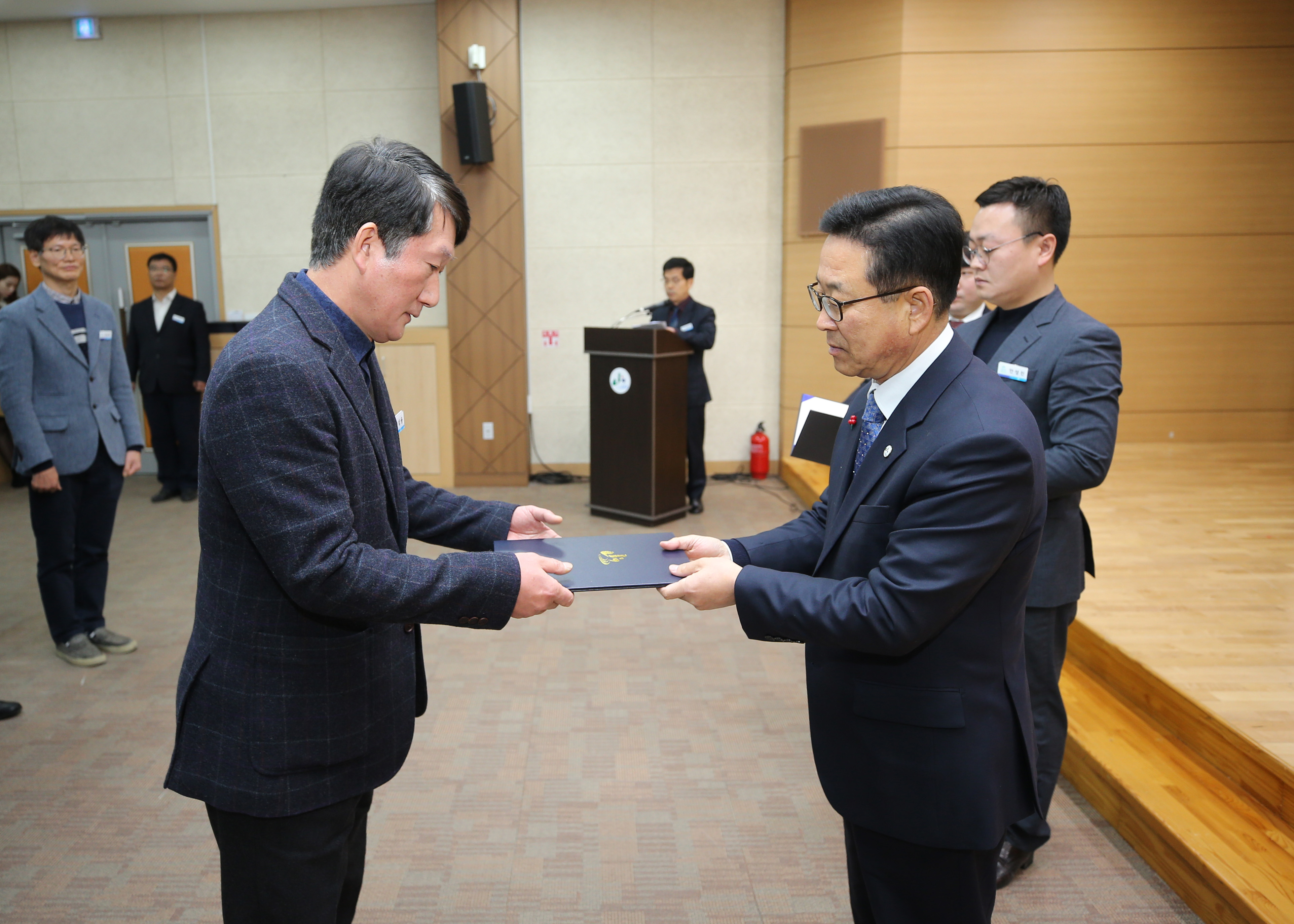 임용장 수여식 사진 이미지6