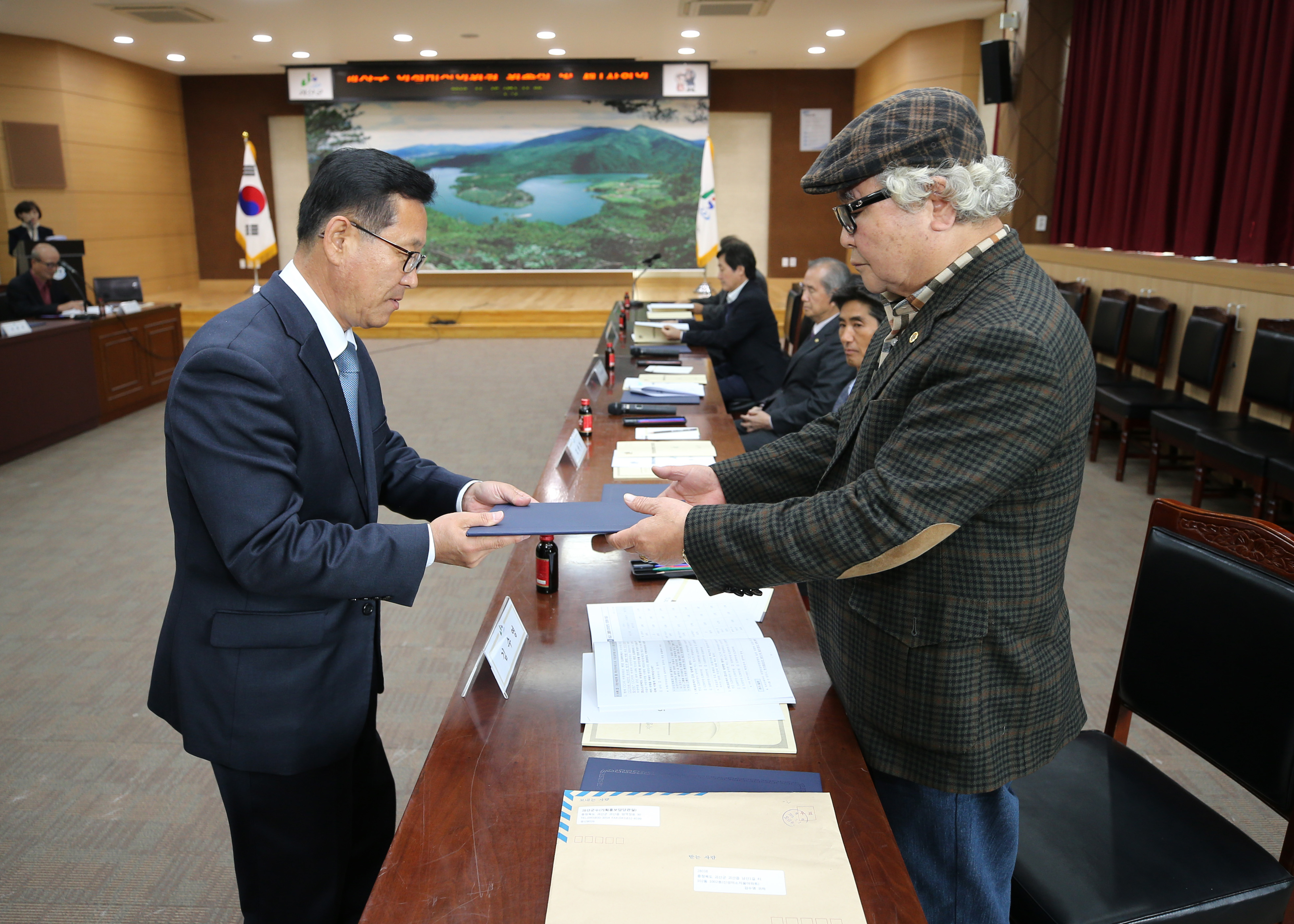 의정비 심의워원회 위촉식 사진 이미지4