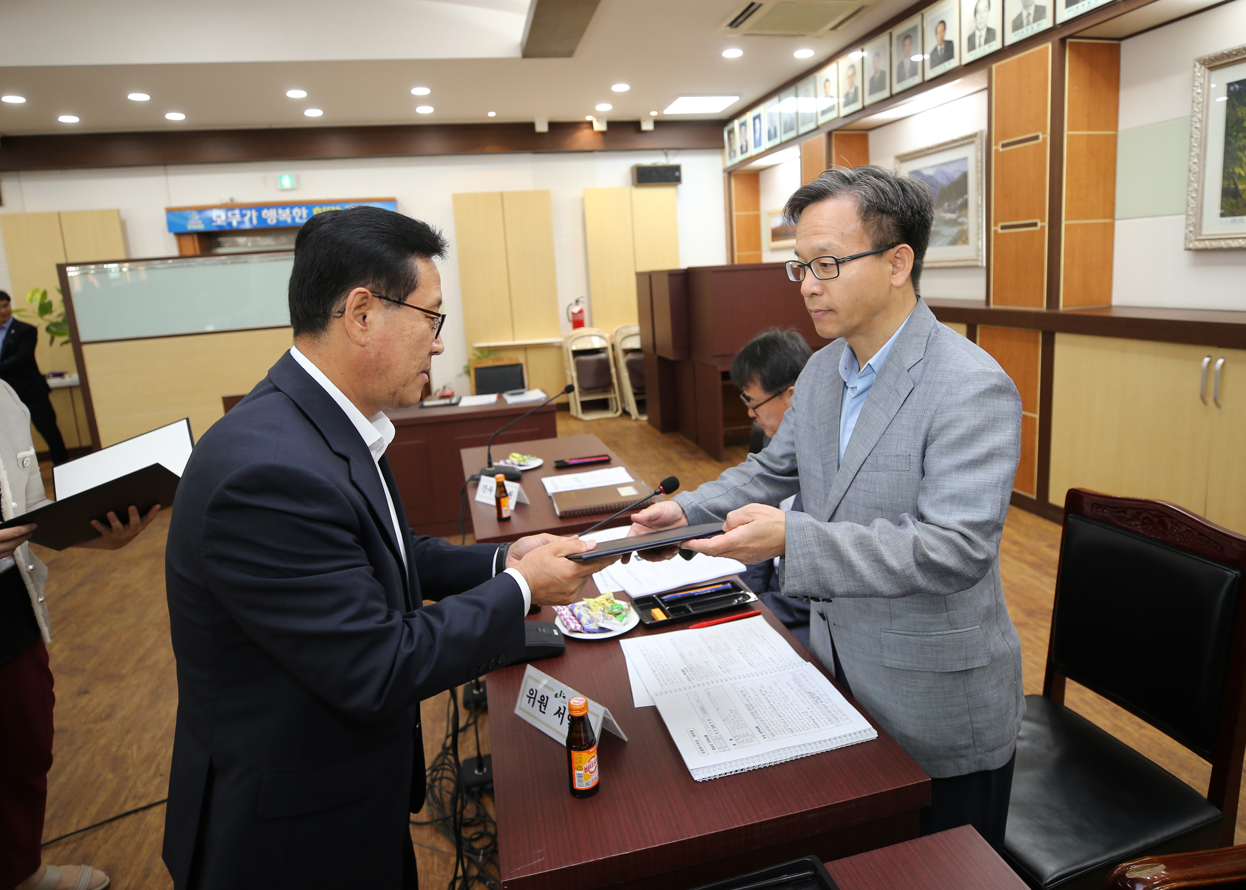 군민대상 심사위원 위촉장 수여식 사진 이미지6