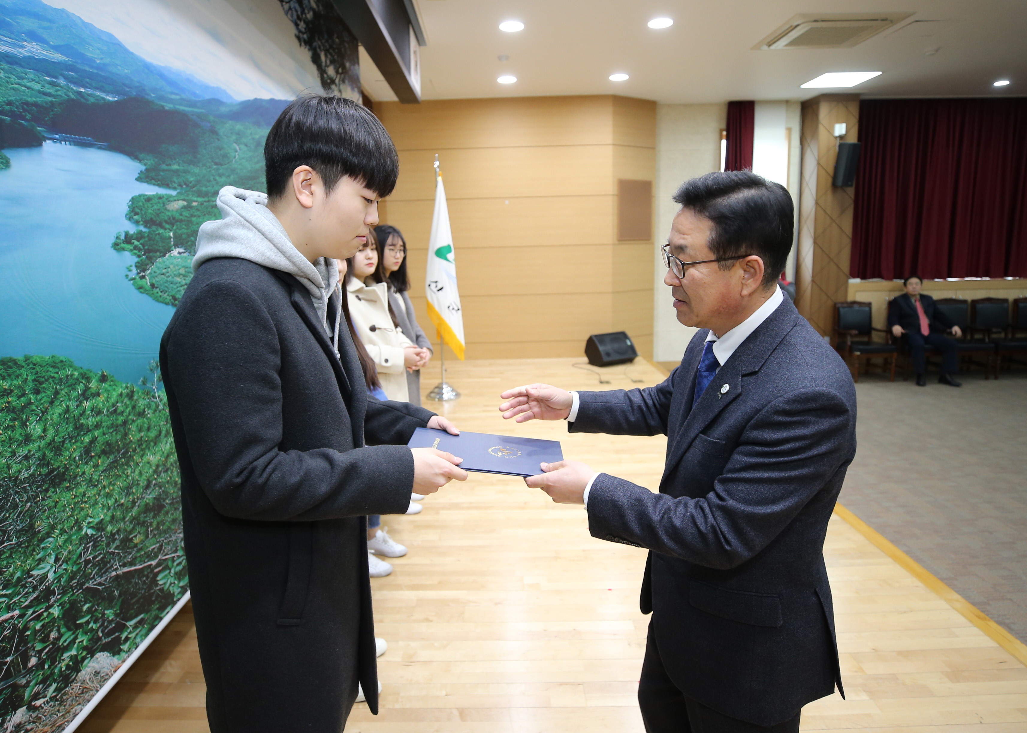 2019(재)괴산군민회 장학증서 수여식 사진 이미지2