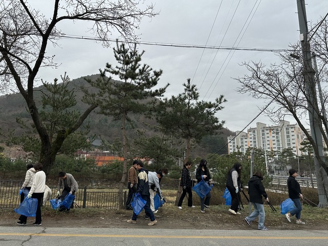괴산군보건소, 새봄맞이 대청소 이미지1