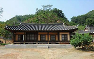 홍범식 고택
